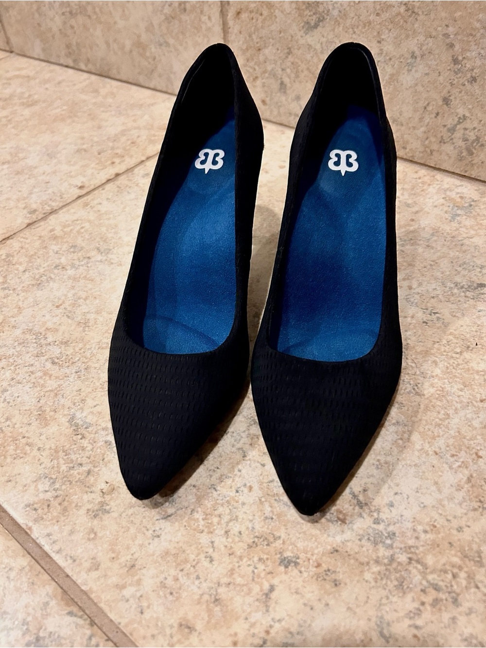 Betabrand Black Pointed-Toe Comfort Pumps with Blue Insole